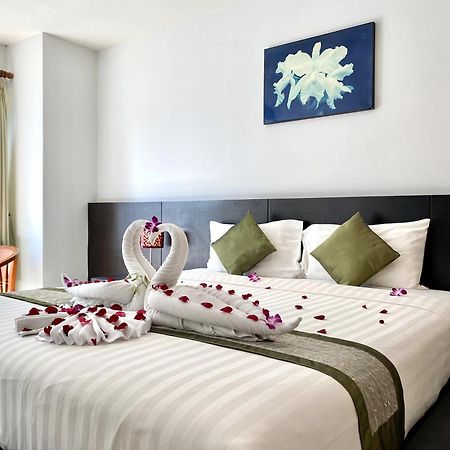 Apk Resort Patong Buitenkant foto