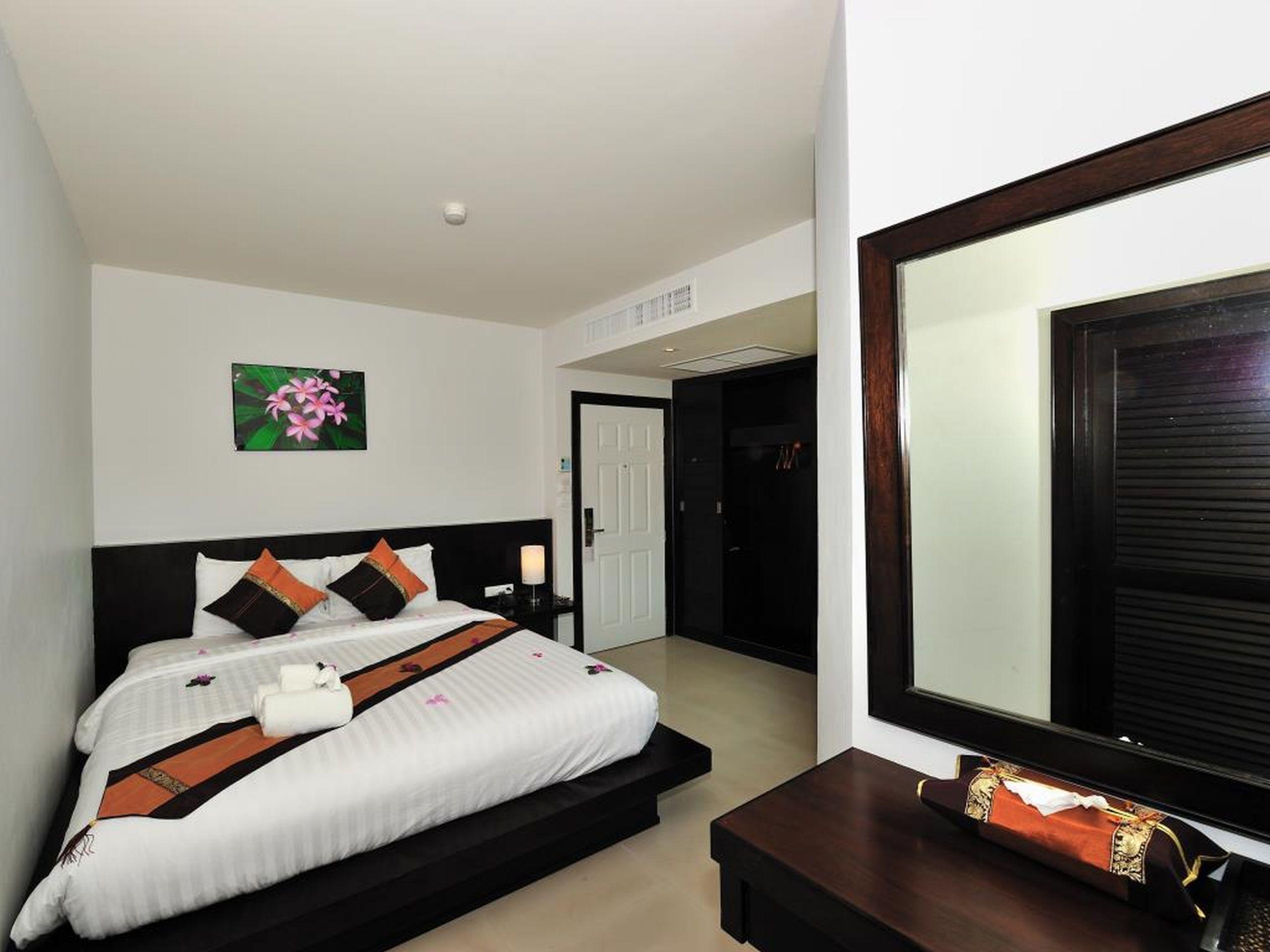 Apk Resort Patong Buitenkant foto