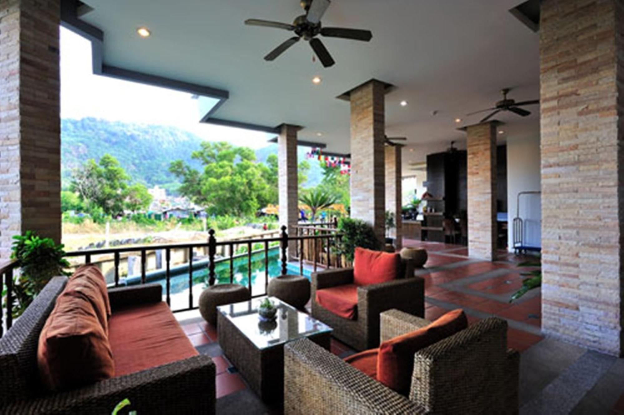 Apk Resort Patong Buitenkant foto