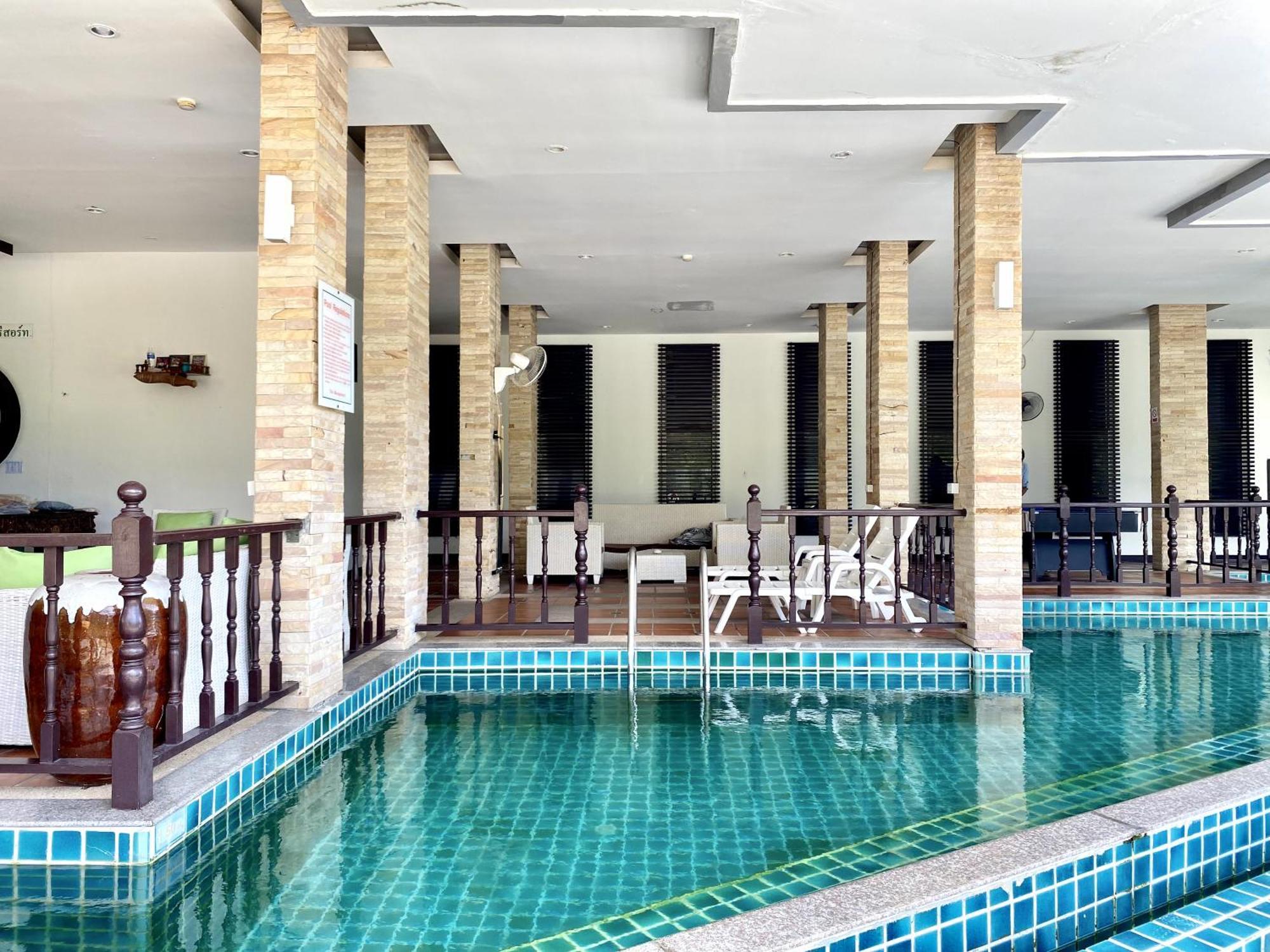 Apk Resort Patong Buitenkant foto