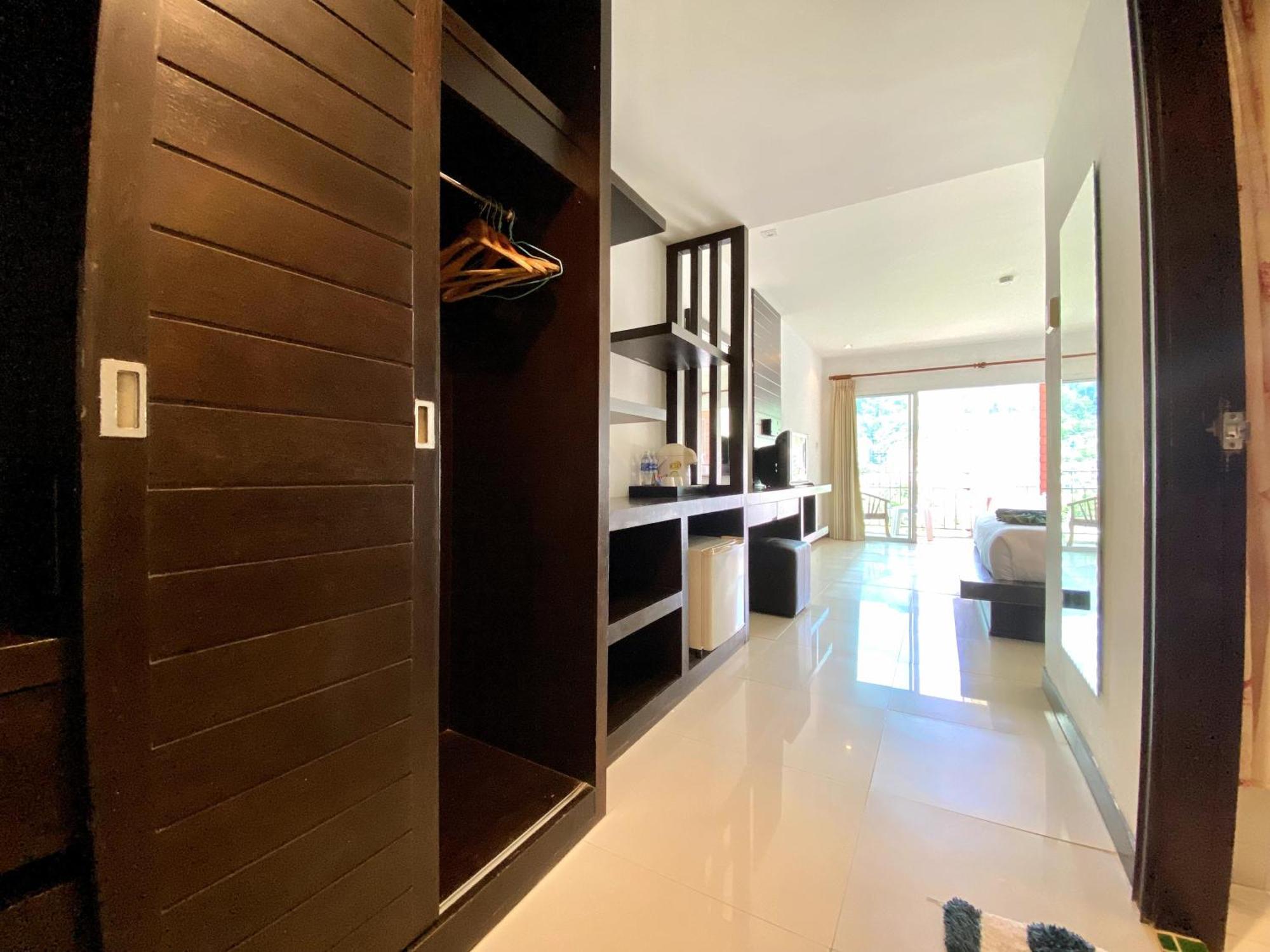 Apk Resort Patong Buitenkant foto