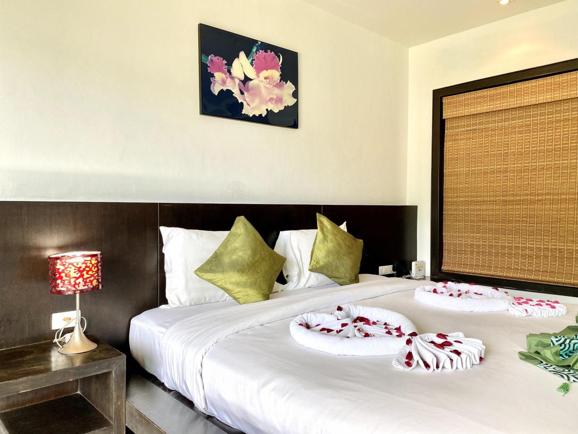 Apk Resort Patong Buitenkant foto