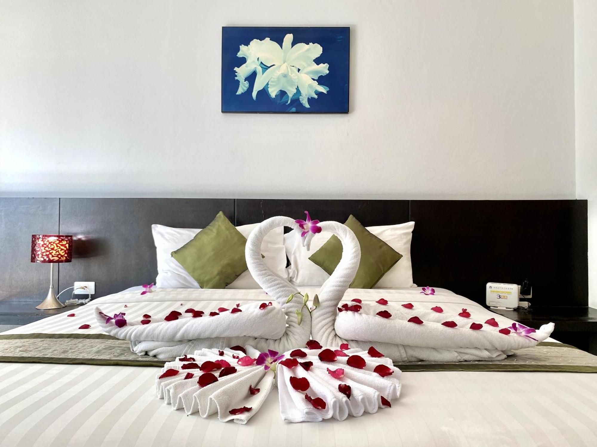 Apk Resort Patong Buitenkant foto