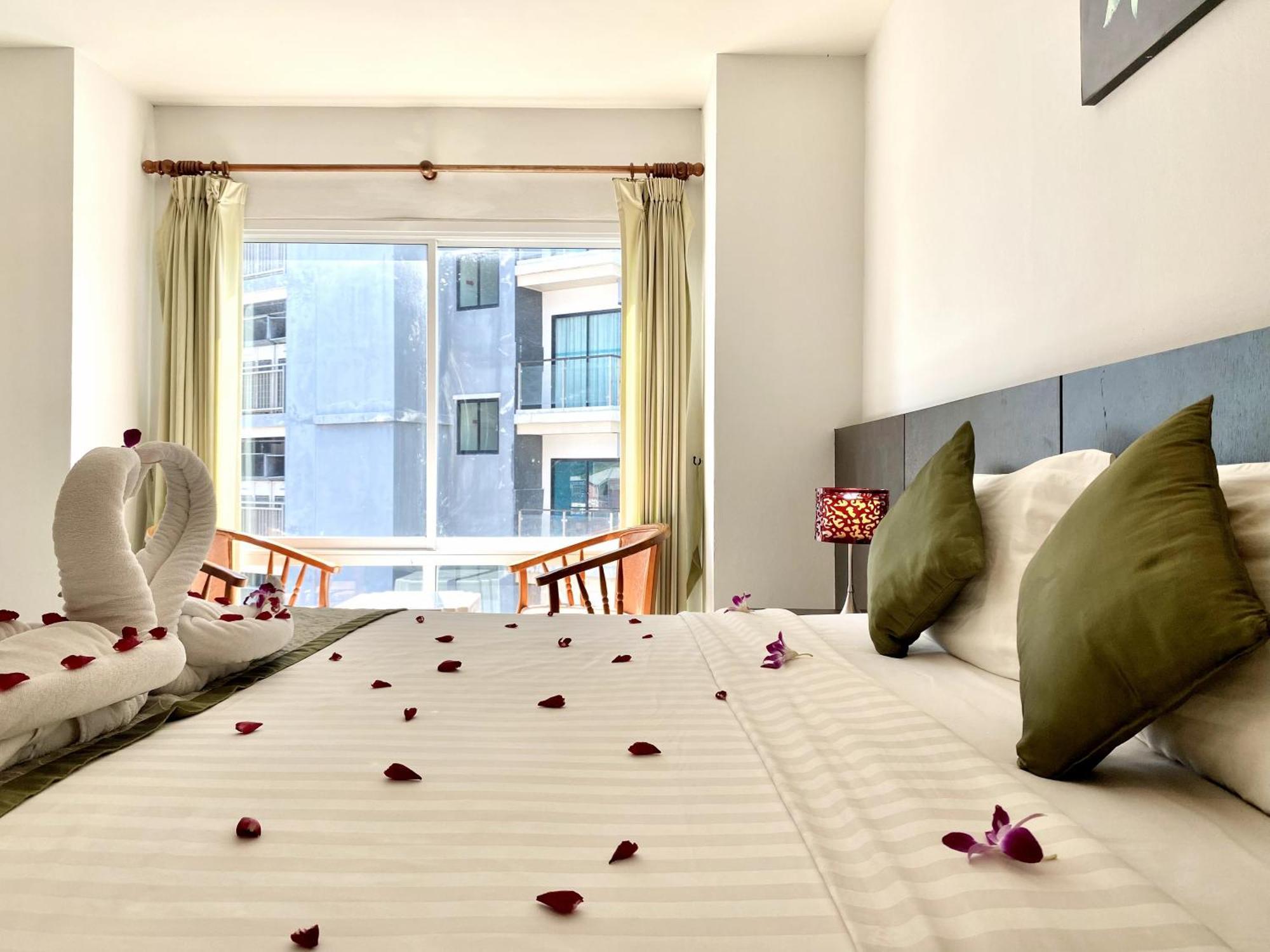 Apk Resort Patong Buitenkant foto