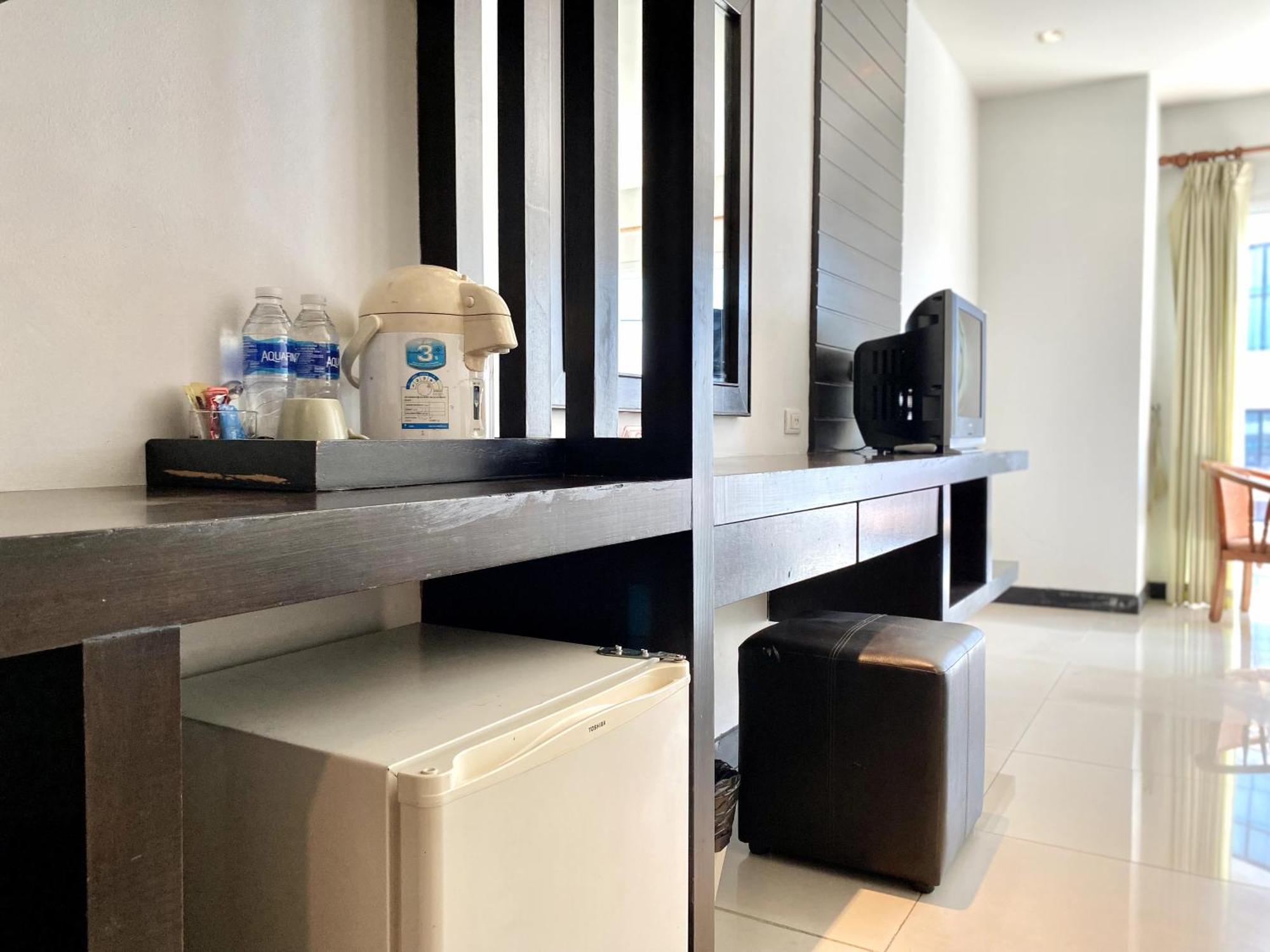 Apk Resort Patong Buitenkant foto