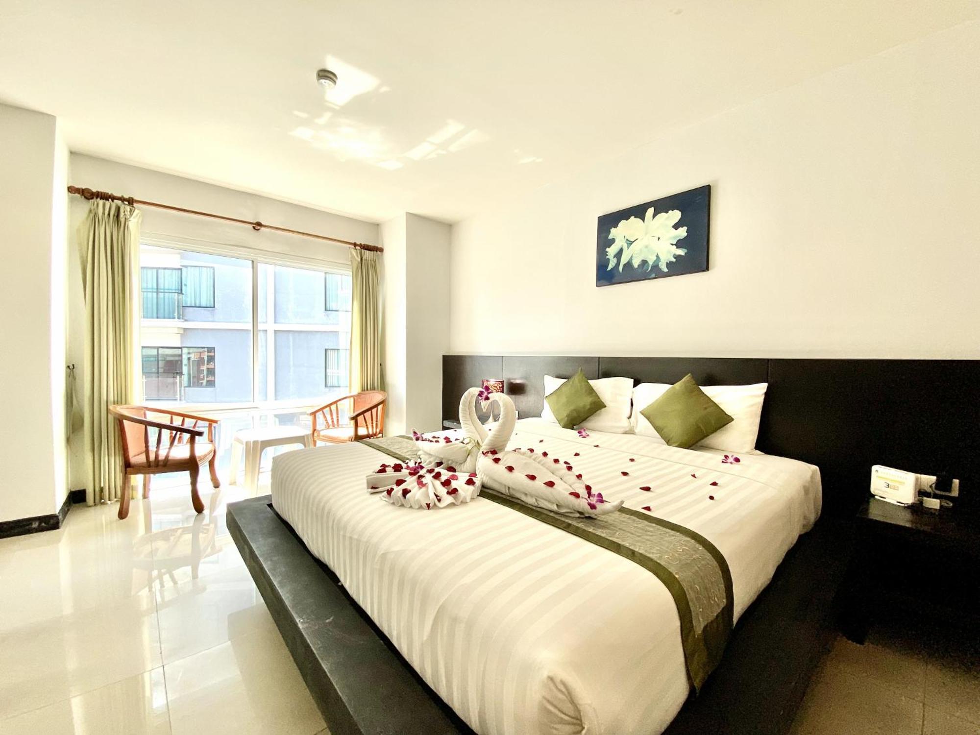 Apk Resort Patong Buitenkant foto